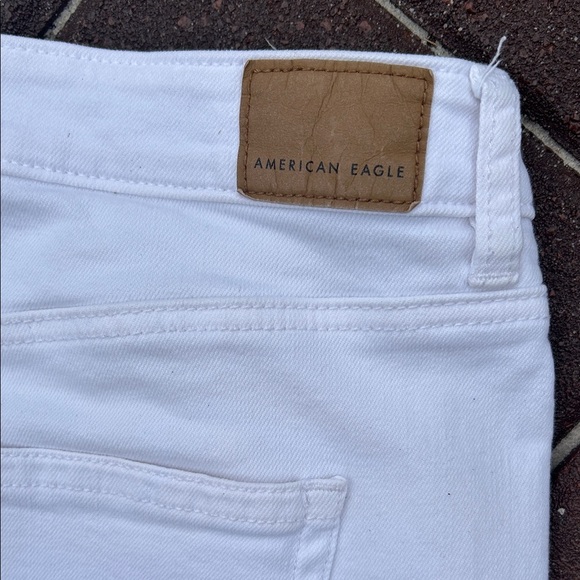 American Eagle Woman’s White Stretch Straight Leg Jeans - Picture 10 of 14
